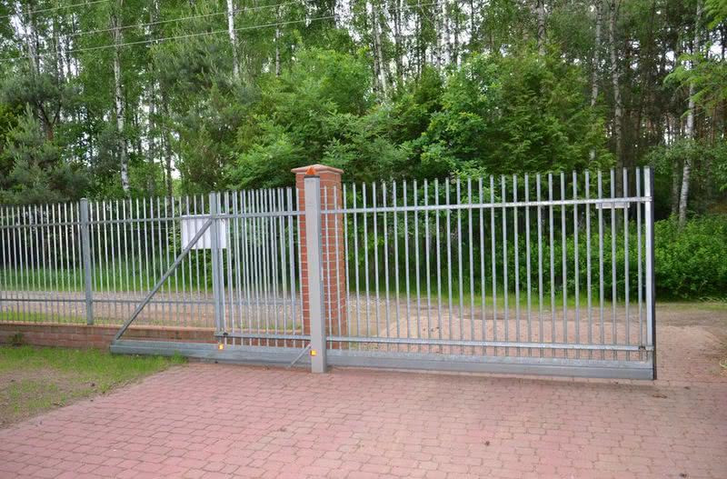 Wiktor - Czytelnik Budujemy Dom, bramę wjazdową użytkuje od 2006 r.