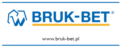 Nowoczesny podjazd z płyt brukowych w formacie XL