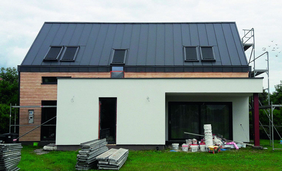 Edyta - Czytelniczka Budujemy Dom, zewnętrzne markizy na oknach dachowych użytkuje od 2016 r.
