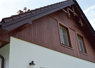 Lidka - Członkini Klubu Budujących Dom, elewację układała w 2021 r.