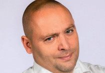 Energia pod Twoją kontrolą - hybrydowe falowniki zmieniają zasady gry