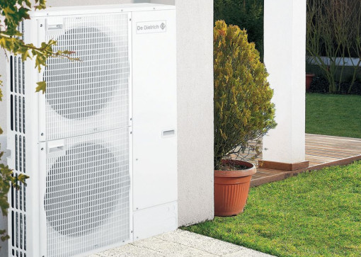 Pompa ciepła kontra pellet - kto wygrywa w 2025?