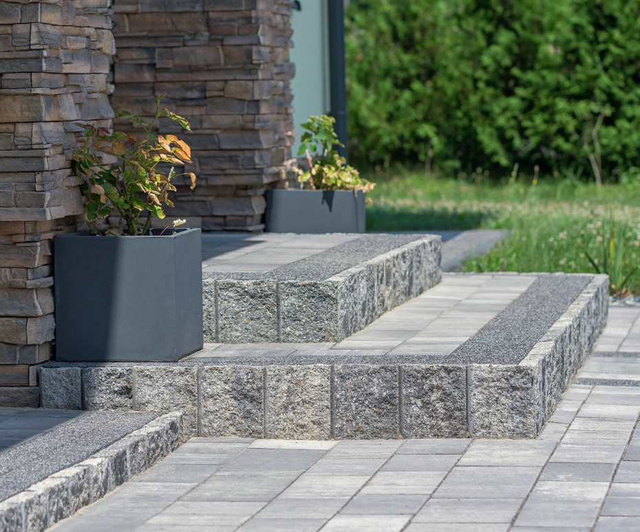 Palisady łupane JONIEC® - eleganckie wykończenie tarasów, schodów i ogrodów