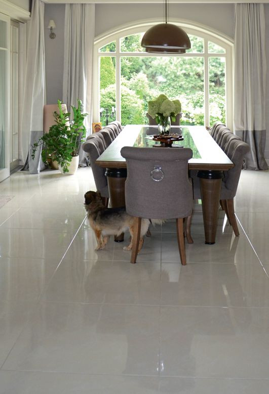 Małgosia - Członkini Klubu Budujących Dom, posadzkę układała w 2018 r.