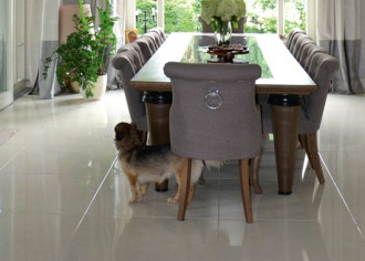 Małgosia - Członkini Klubu Budujących Dom, posadzkę układała w 2018 r.