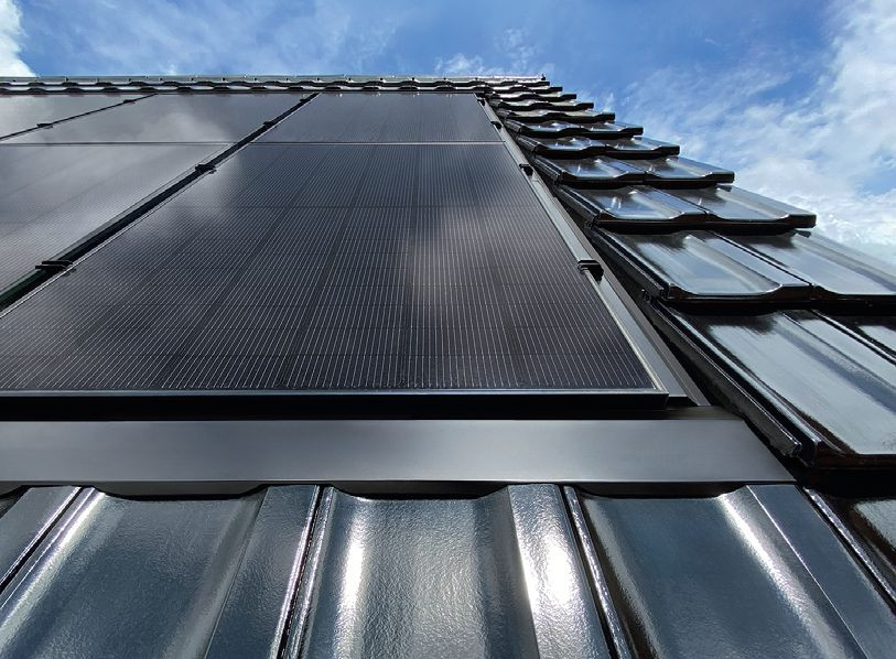 SunLACE - fotowoltaika zintegrowana z dachem swissporTON