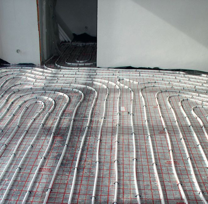 Ciepło pod kontrolą, woda bez ryzyka: jak zaprojektować domową instalację, która działa latami