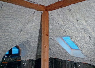Docieplenie poddasza pianką