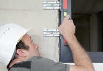 Ciepły montaż okien i drzwi zewnętrznych