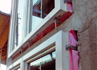 Jak zamontować parapet zewnętrzny i ile powinien wystawać