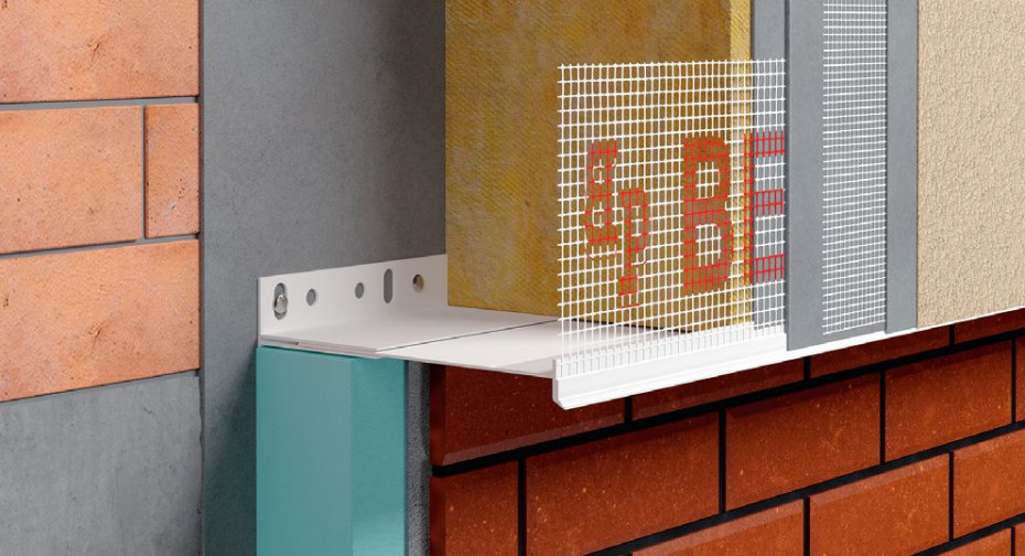 Mostek termiczny nad cokołem