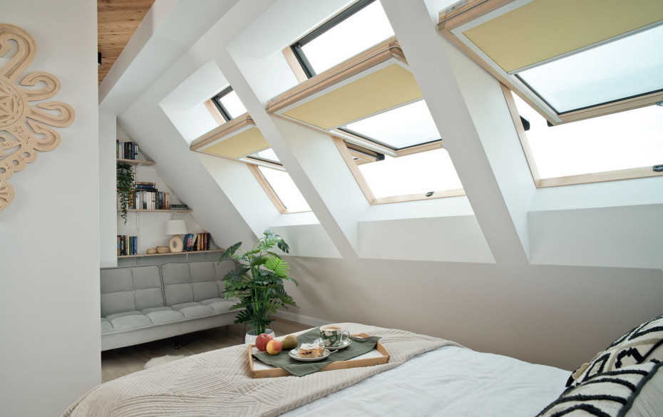 Trzy sposoby otwierania okien dachowych - jak dobrać rozwiązanie, które decyduje o komforcie na poddaszu?