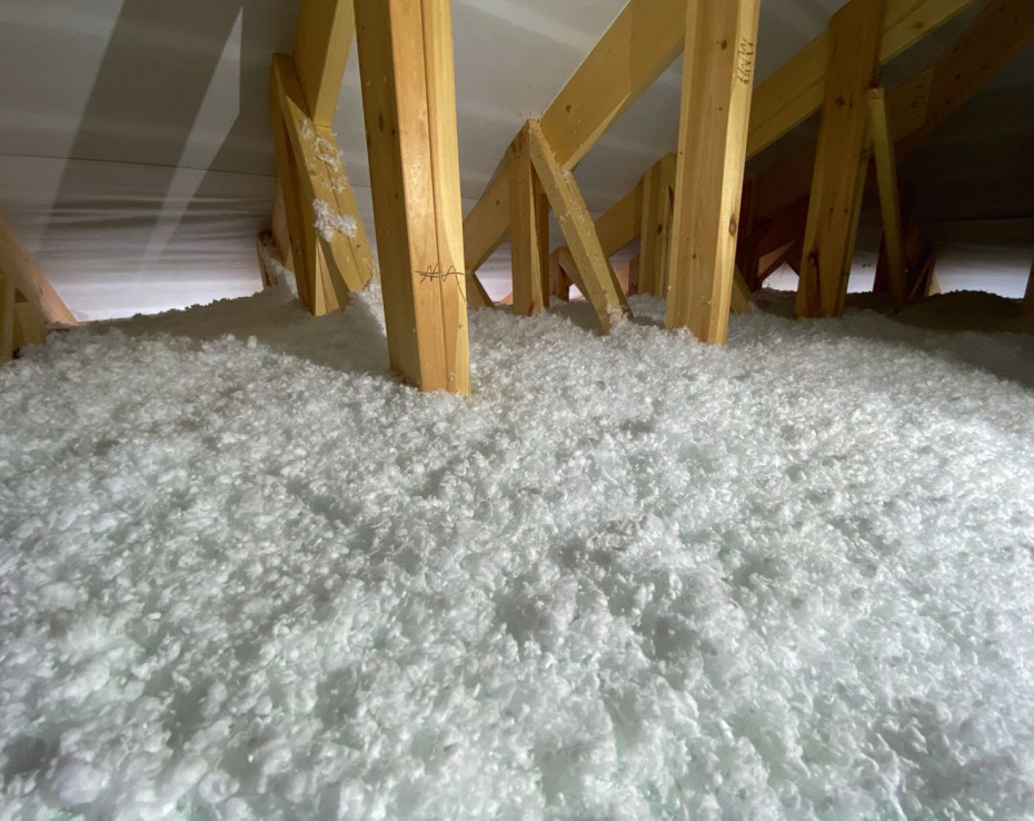 Wpływ izolacji wdmuchiwanej URSA PUREFLOC na komfort akustyczny i termiczny w domu