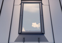 Nowy kołnierz EDC do dachów z blachy na rąbek stojący