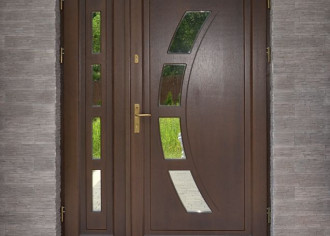 Bogdan - Członek Klubu Budujących Dom, drzwi zewnętrzne zamontował w 2018 r.