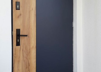 Bożena - Czytelniczka Budujemy Dom, drzwi zewnętrzne zamontowała w 1980 i 2025 r.