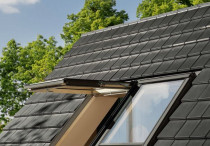 Nowe klapowo-obrotowe okna dachowe VELUX