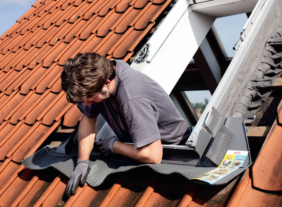 Jak przygotować się do wymiany okien dachowych? Nowy program wsparcia od VELUX