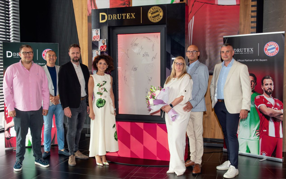 Kolekcjonerskie okno DRUTEX X FC BAYERN