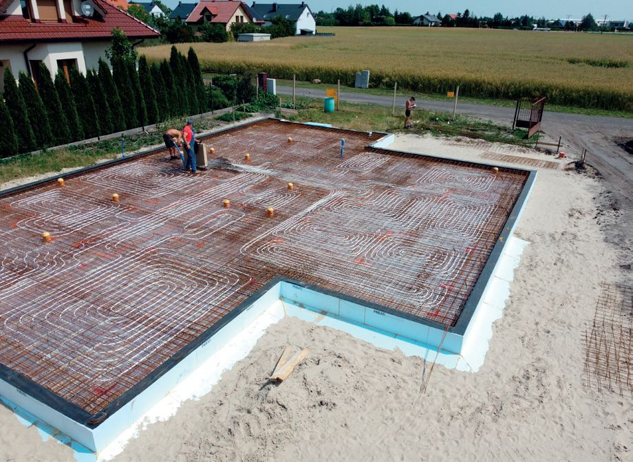 Ogrzewanie w płycie fundamentowej czy w posadzce?